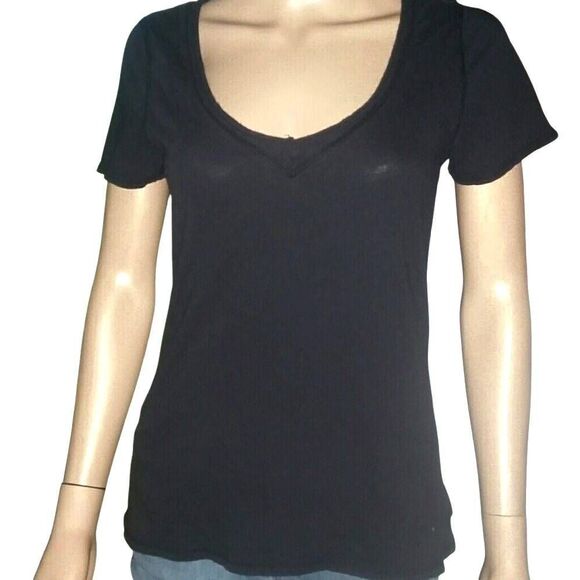 Old Navy black vneck tee M - Picture 1 of 2